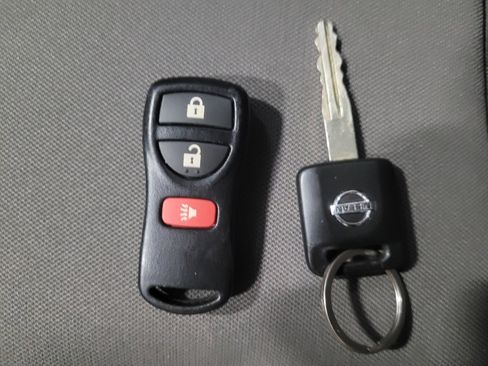 Used 2015 Nissan Xterra S image 32