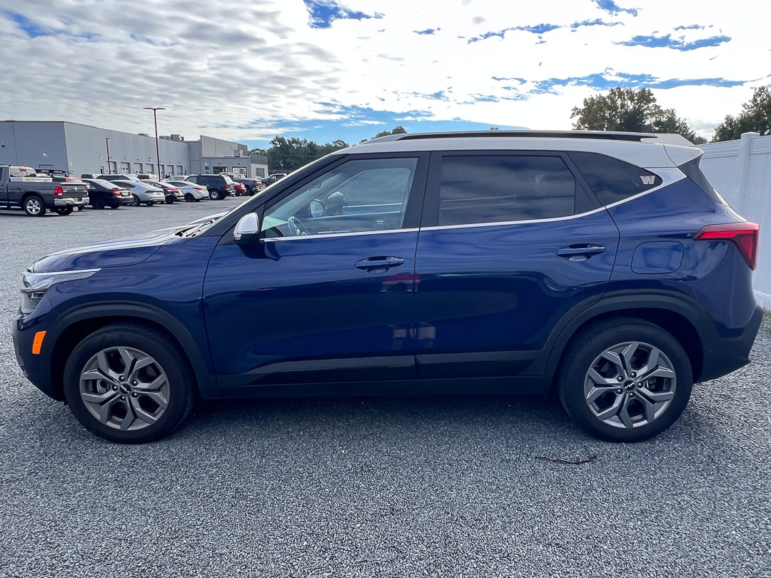 Used 2024 Kia Seltos S AWD/4WD image 3