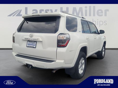 Used 2023 Toyota 4Runner SR5 Premium w/ SR5 Premium Package AWD/4WD image 5