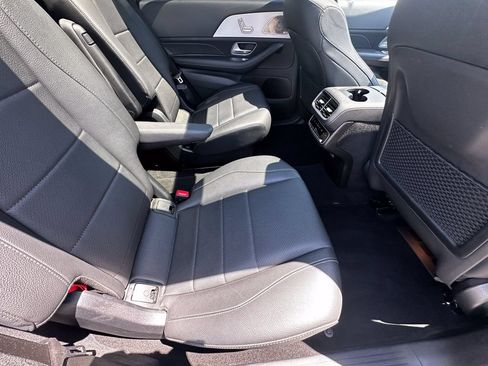 Certified 2025 Mercedes-Benz GLS 450 4MATIC image 18