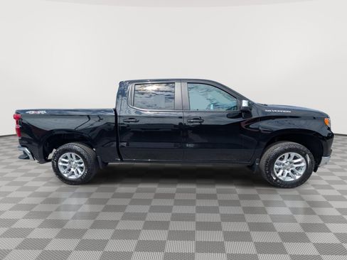 Used 2023 Chevrolet Silverado 1500 LT AWD/4WD image 6