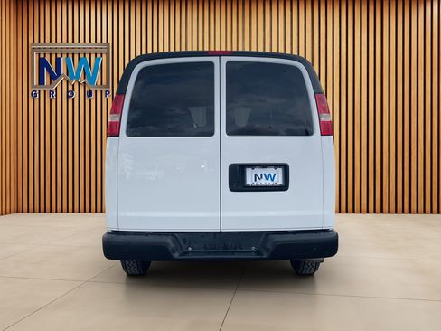 Used 2016 Chevrolet Express 2500 LT w/ LT Preferred Equipment Group image 24