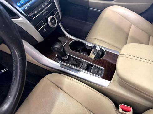 Used 2018 Acura TLX FWD image 21