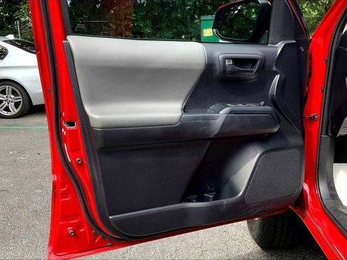 Certified 2020 Toyota Tacoma SR image 19