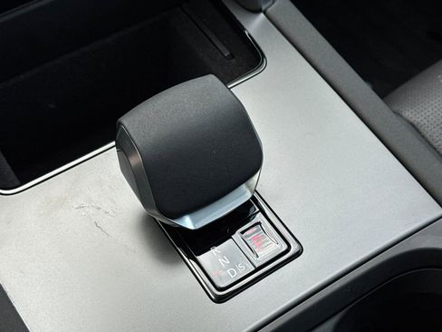 Used 2024 Land Rover Discovery Sport S image 27