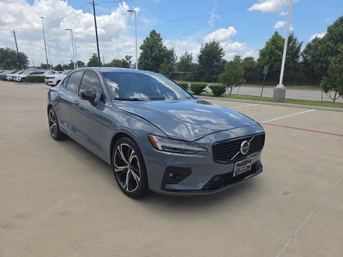 Used 2024 Volvo S60 B5 Plus w/ Climate Package FWD image 3