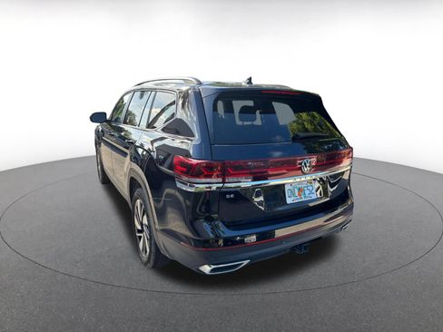 Used 2025 Volkswagen Atlas SE FWD image 5