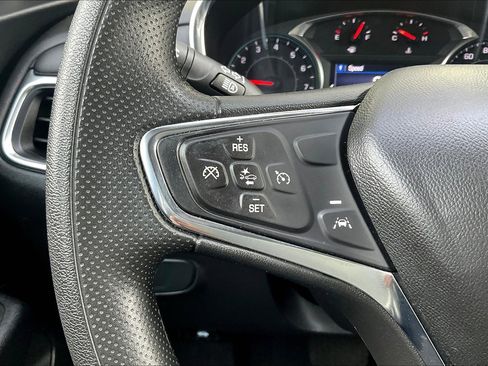 Used 2023 Chevrolet Equinox LT w/ LPO, Floor Liner Package image 10