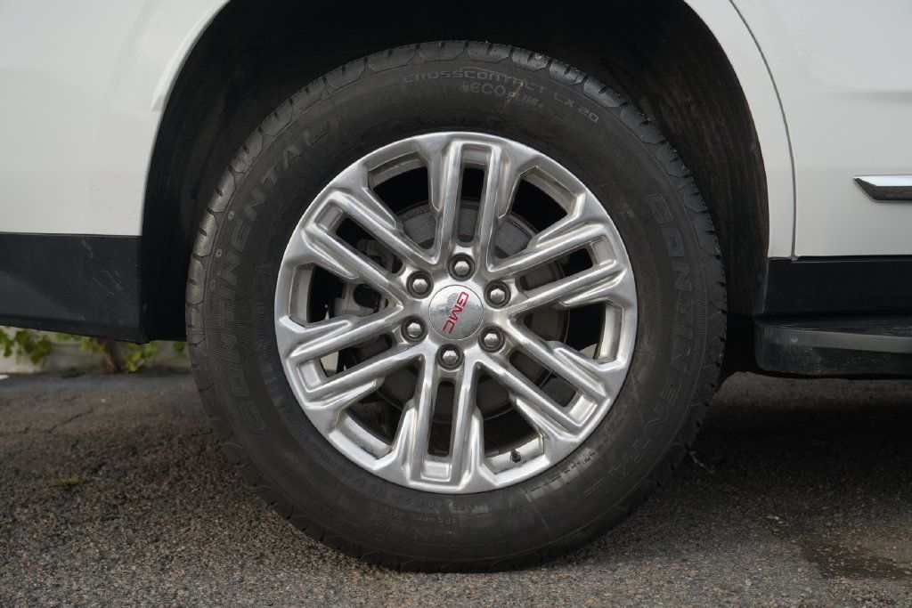 Used 2024 GMC Yukon SLT RWD image 11