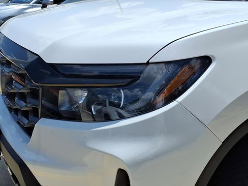 Used 2025 Honda Ridgeline TrailSport image 2