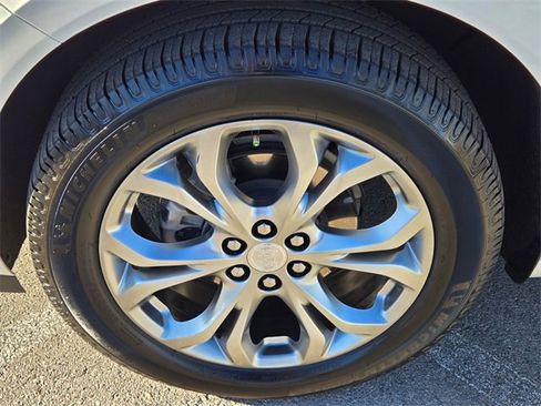 Used 2021 Buick Enclave Avenir w/ Avenir Technology Package image 12