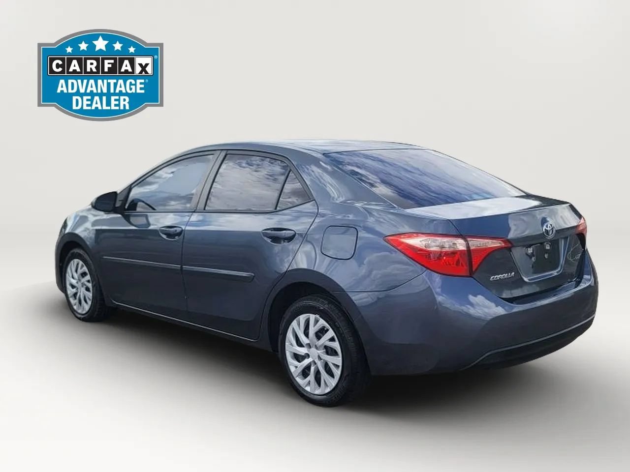 Used 2017 Toyota Corolla LE FWD image 7