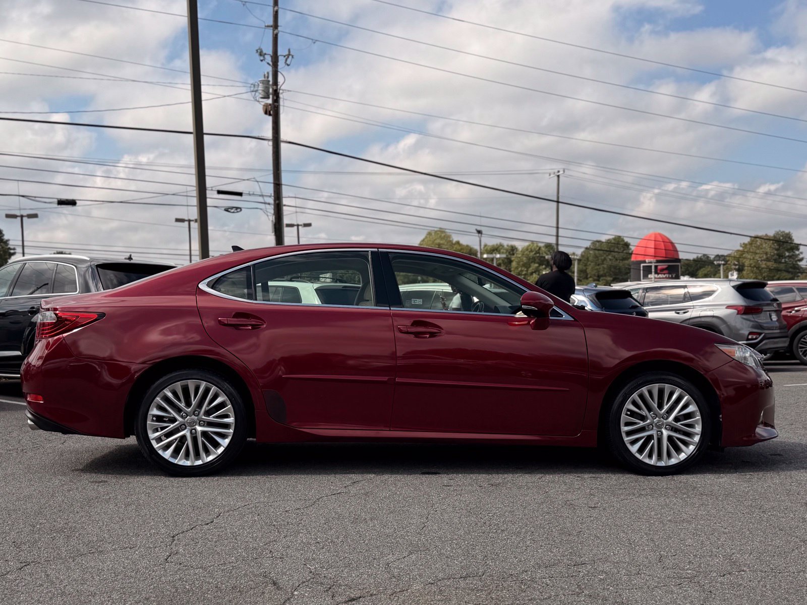 Used 2015 Lexus ES 350 w/ Ultra Luxury Package FWD image 6