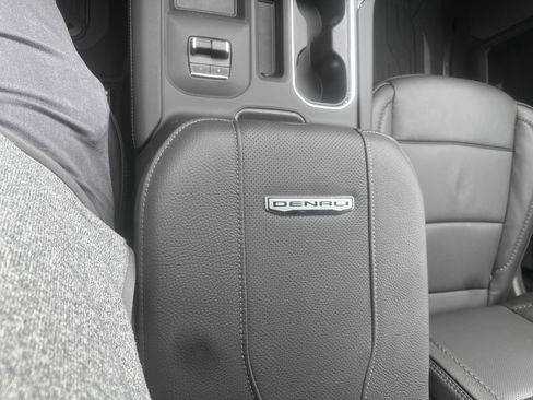 New 2026 GMC Sierra 3500 Denali w/ Denali Reserve Package image 25