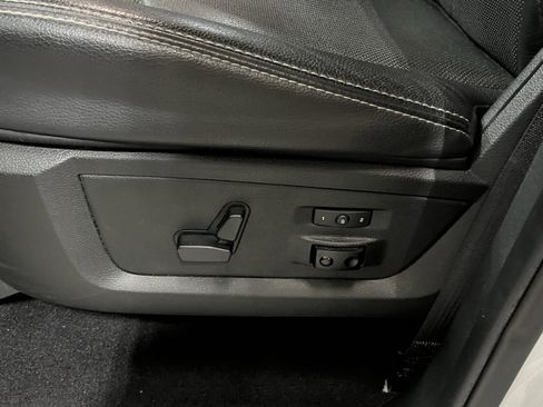 Used 2017 RAM 1500 Laramie w/ Convenience Group image 17