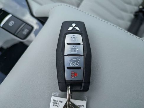 New 2026 Mitsubishi Outlander SEL FWD image 32