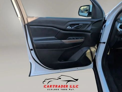 Used 2019 GMC Acadia SLE FWD image 14