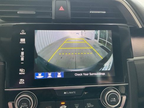 Used 2016 Honda Civic Touring image 18