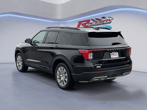 New 2026 Ford Explorer Active w/ Active Comfort Package image 2