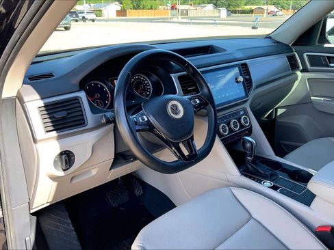 Used 2019 Volkswagen Atlas SE FWD image 18