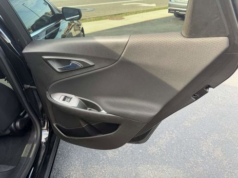 Used 2022 Chevrolet Malibu LT image 17