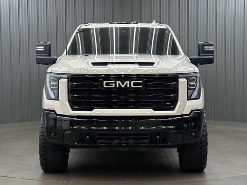 Used 2026 GMC Sierra 2500 AT4X w/ LPO, Black Badging Package AWD/4WD image 8