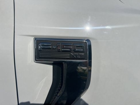 Used 2022 Ford F150 XLT w/ Trailer Tow Package image 5