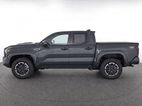 Used 2024 Toyota Tacoma TRD Sport RWD image 4