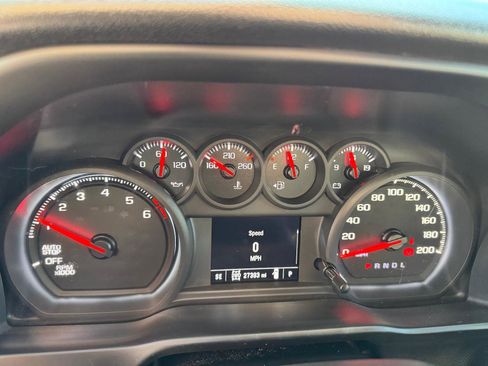 Used 2023 Chevrolet Silverado 1500 Custom image 28