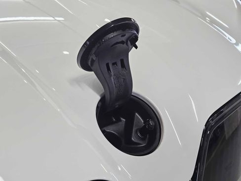 New 2026 BMW iX xDrive45 w/ M Sport Package image 9