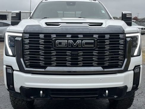 Used 2024 GMC Sierra 2500 Denali Ultimate w/ Max Trailering Package image 3