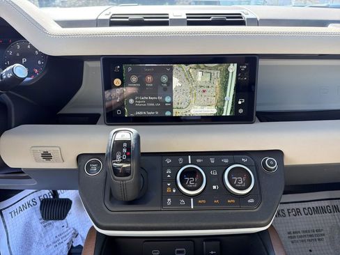 Used 2023 Land Rover Defender 110 SE image 26