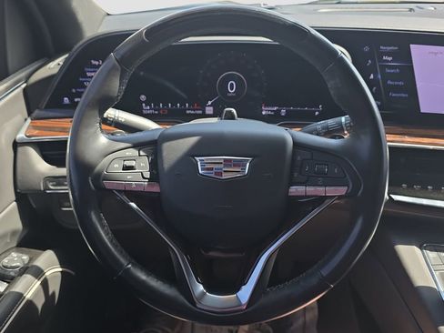 Used 2022 Cadillac Escalade ESV Premium Luxury image 9