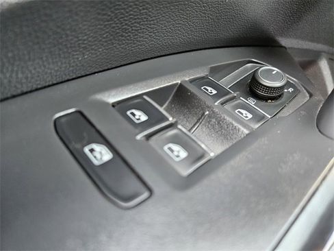 Used 2024 Volkswagen Jetta S image 30