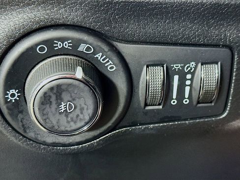 Used 2021 Jeep Compass Latitude AWD/4WD image 20
