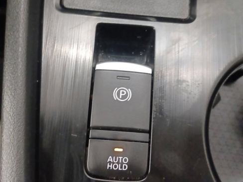 Used 2025 Nissan Rogue SV AWD/4WD image 28