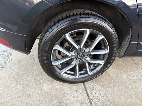 Used 2016 Volvo XC60 T5 Premier w/ Proximity Package image 37