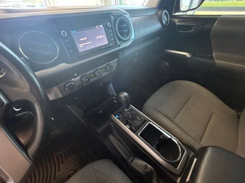 Used 2017 Toyota Tacoma SR5 w/ Tow Package AWD/4WD image 23