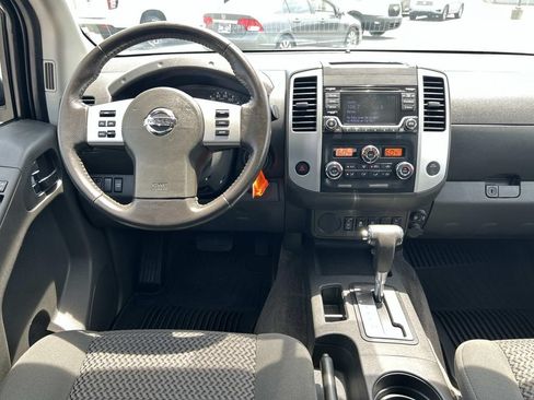 Used 2017 Nissan Frontier SV w/ SV Value Truck Package RWD image 22