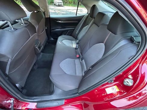 Used 2019 Toyota Camry LE image 22