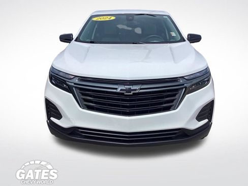Used 2024 Chevrolet Equinox LS w/ LS Convenience Package FWD image 2