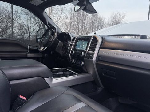 Used 2018 Ford F250 Platinum w/ Platinum Ultimate Package image 14