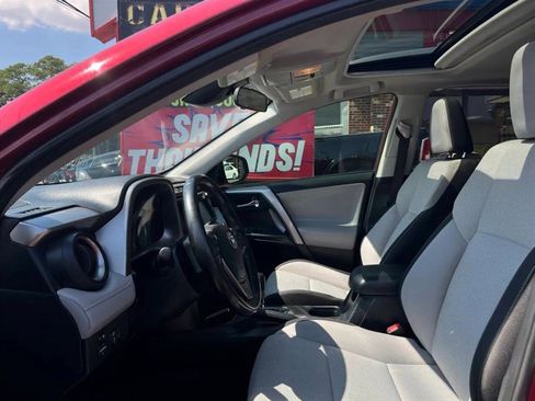 Used 2018 Toyota RAV4 XLE image 6