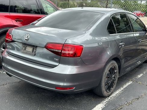 Used 2017 Volkswagen Jetta S w/ Jetta S Cold Weather Package FWD image 5