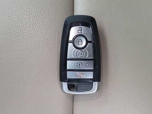 Used 2020 Ford Explorer XLT w/ Equipment Group 202A image 32