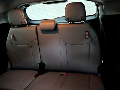 Used 2025 Toyota Sienna XLE image 22