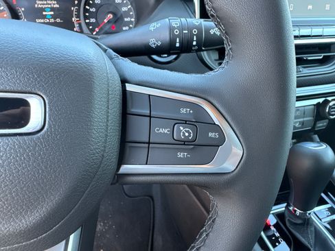 New 2026 Jeep Compass Latitude image 20