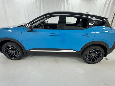 New 2026 Nissan Kicks SR w/ SR Premium Package AWD/4WD image 6