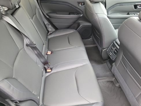 New 2025 Subaru Forester Limited image 12
