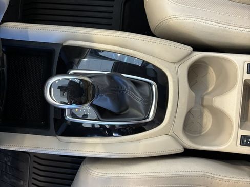 Used 2017 Nissan Rogue SL w/ SL Premium Package AWD/4WD image 19
